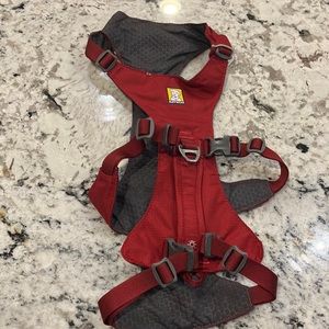 Ruffwear Medium Dog Flagline Harness. Maroon. NWOT.